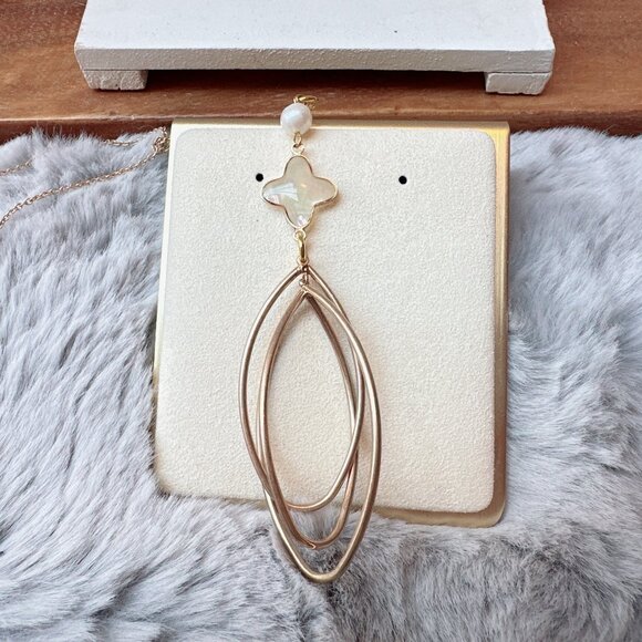 Freshwater Pearl, Shell and Gold Cage Pendant Necklace - Picture 2 of 5